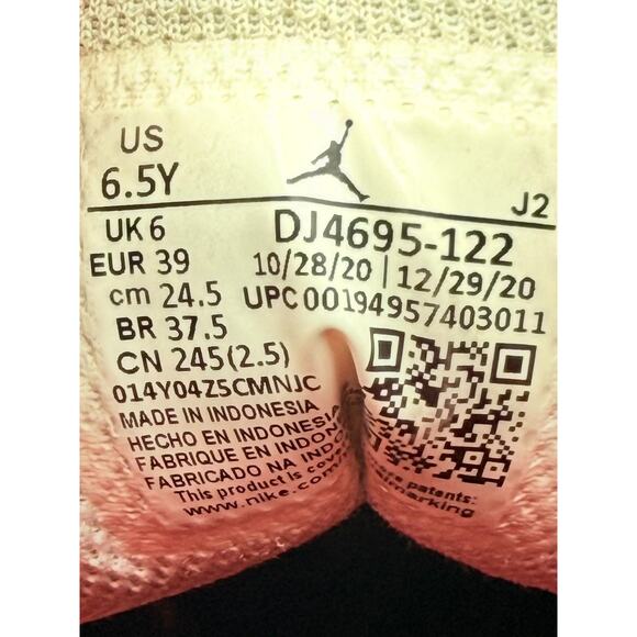 Size 6.5Y Nike Air Jordan 1 Mid Youth White Black Gym Red Shoes DJ4695-122 - Picture 8 of 8